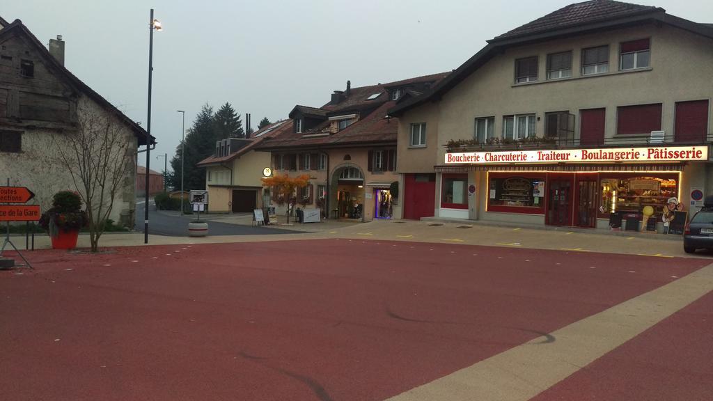 Hotel Au P'Tit Bonheur Cheseaux-sur-Lausanne Esterno foto